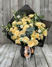 Букет цветов из:  Розы и Лизиантусы в Кумылженской