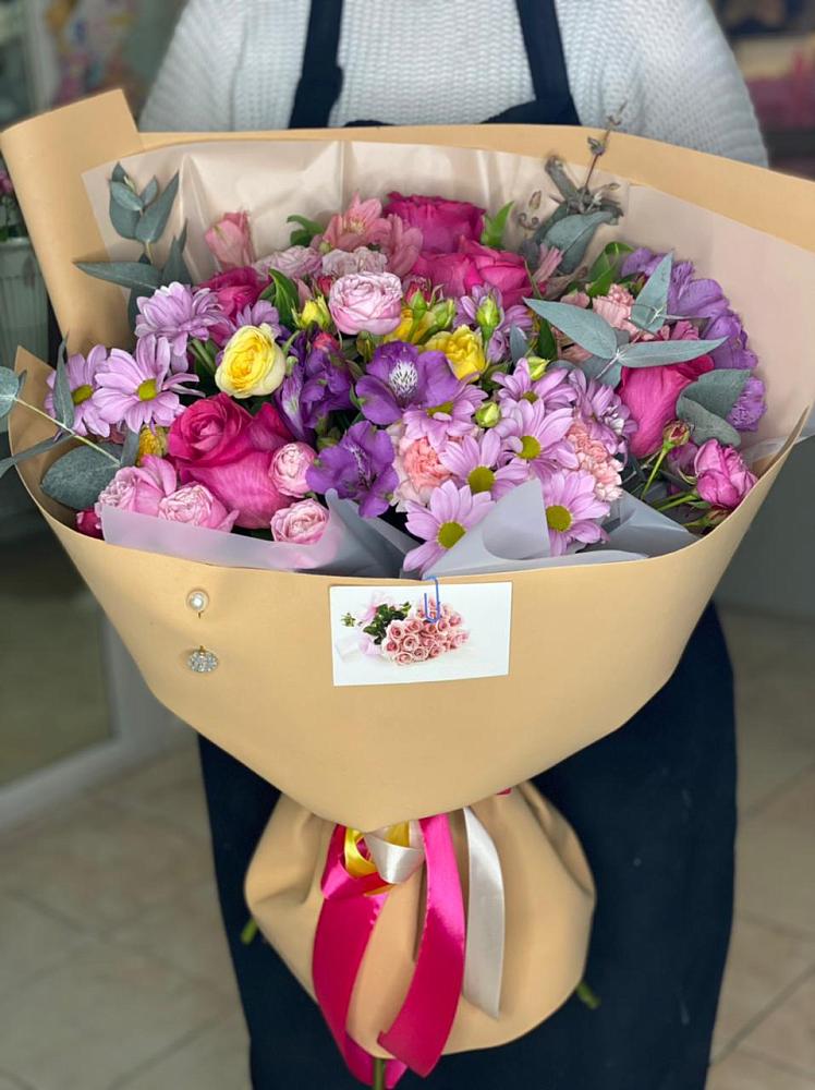 Букет цветов из: Хризантемы, Гвоздики и Альстромерии в Кумылженской