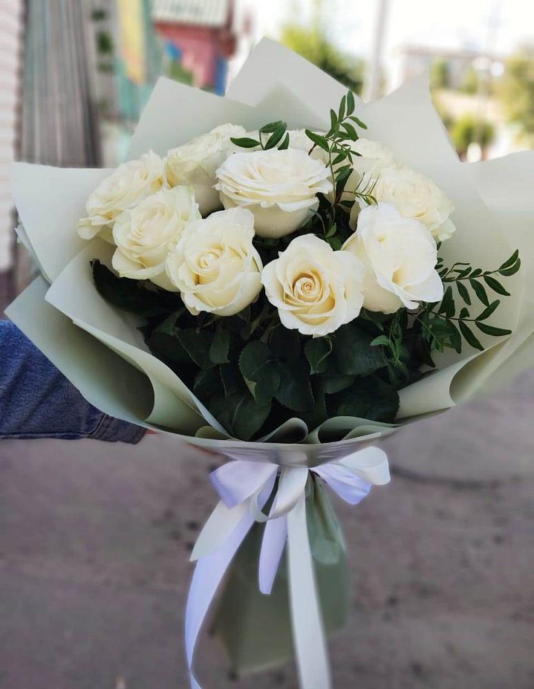 Букет Белые розы Проуд в Кумылженской