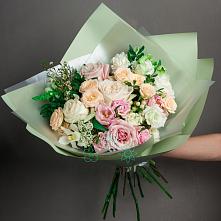 Букет цветов из:  Лизиантусы, Розы и Гвоздики #REPLACE_PRED# Кумылженской