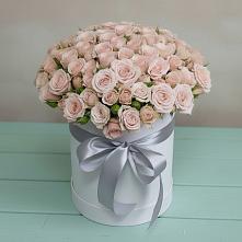 Цветочная композиция из Розы в шляпной коробке в Кумылженской