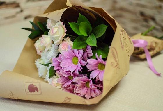 Букет цветов из: Розы и Хризантемы в Кумылженской