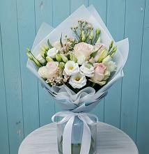 Букет цветов из:  Розы и Лизиантусы #REPLACE_PRED# Кумылженской