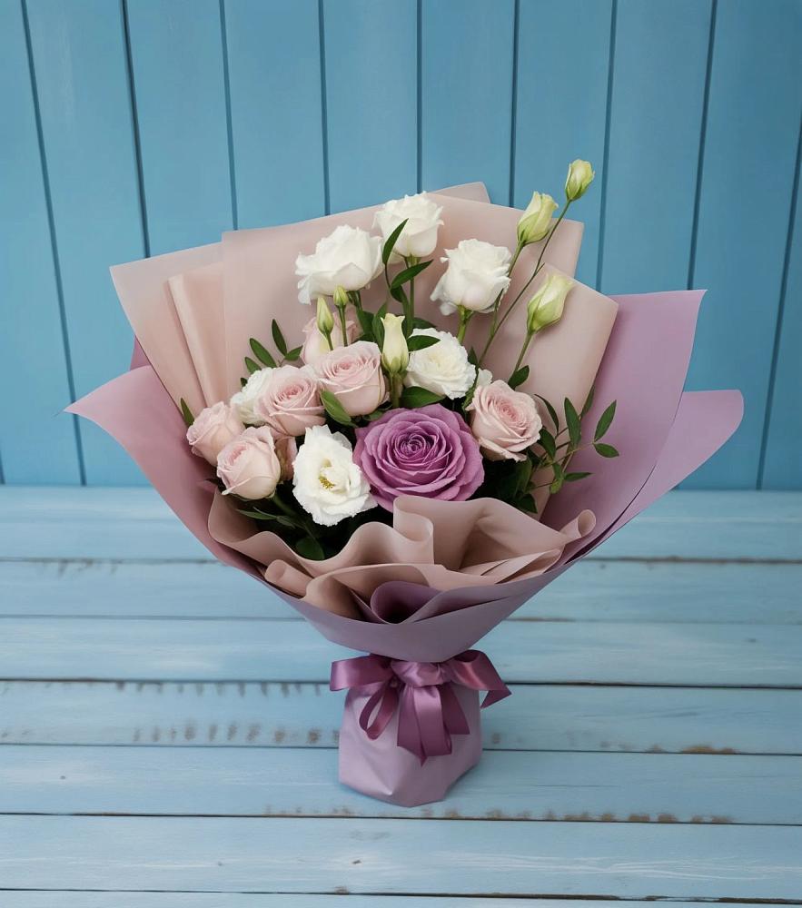 Букет цветов из: Розы и Лизиантусы в Кумылженской